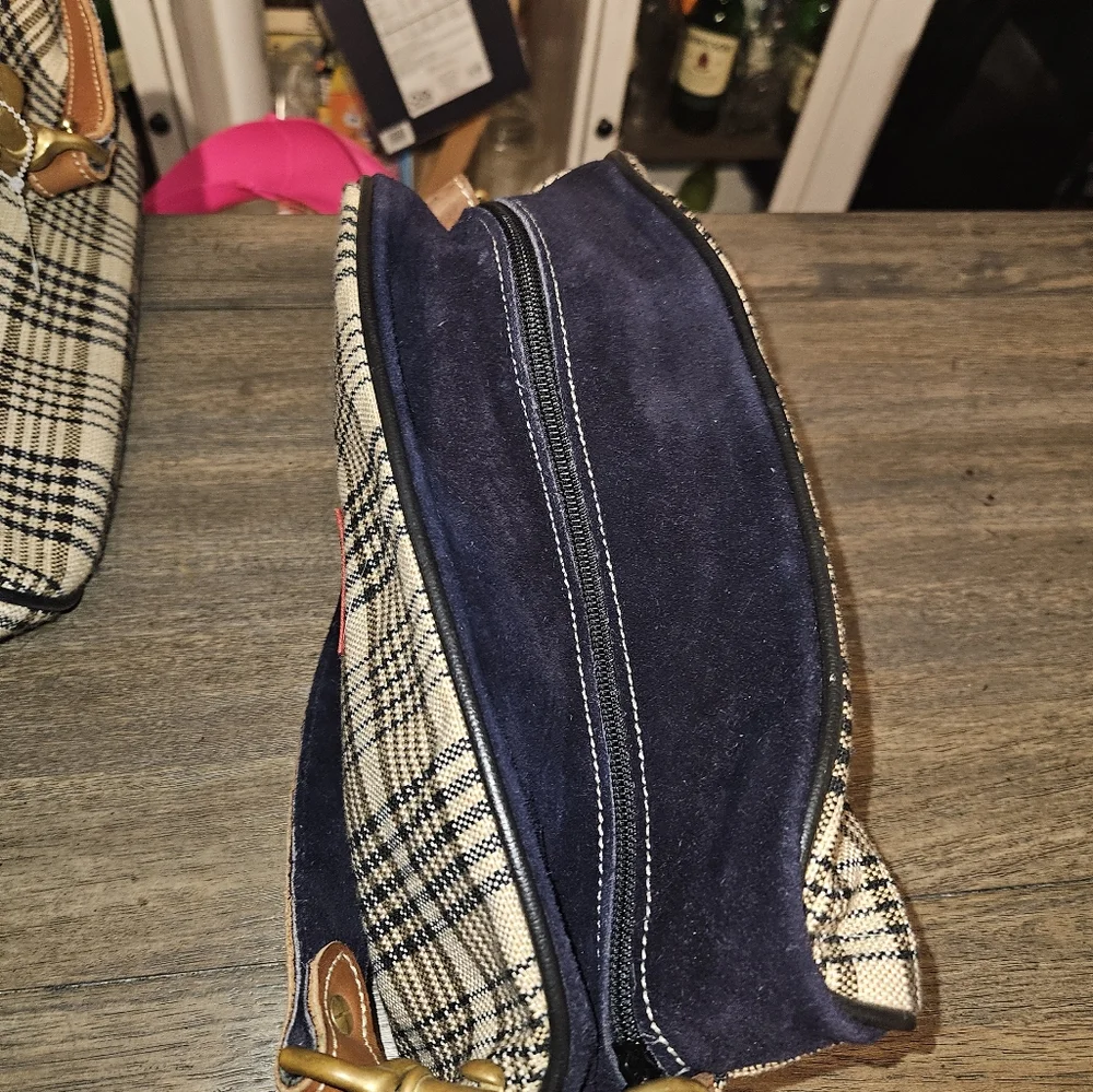 5/A Baker® Duffle Bag With Matching ORIGINAL 5/A Baker Blanket Wristlet Cosmetic - Picture 11 of 12